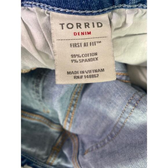 Torrid Super Distressed Boyfriend Ripped Skinny Crop Jeans 18 Blue Medium Wash - Picture 8 of 15